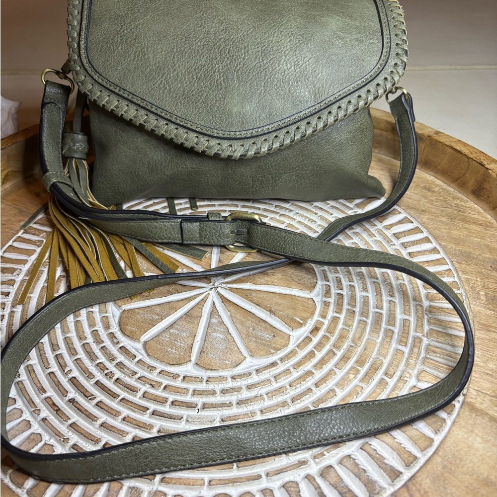 Jen & Co. Purse mossy green vegan leather crossbody bag.